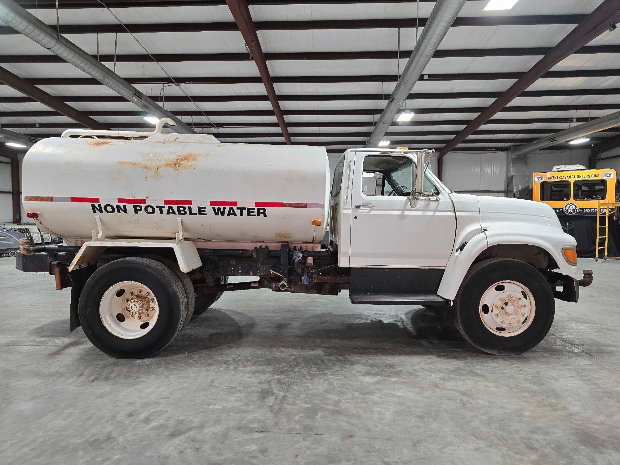 1996 Ford F800 Water Truck