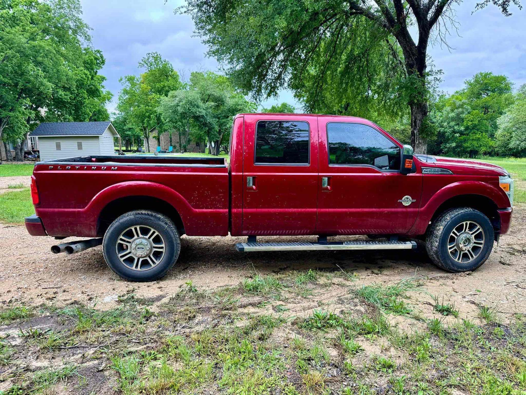 2014 Ford F250 Platinum Pickup Truck