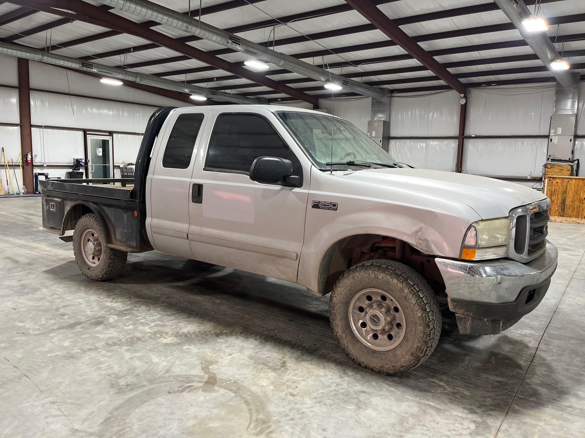 2003 Ford F250 Super Duty Flatbed Truck