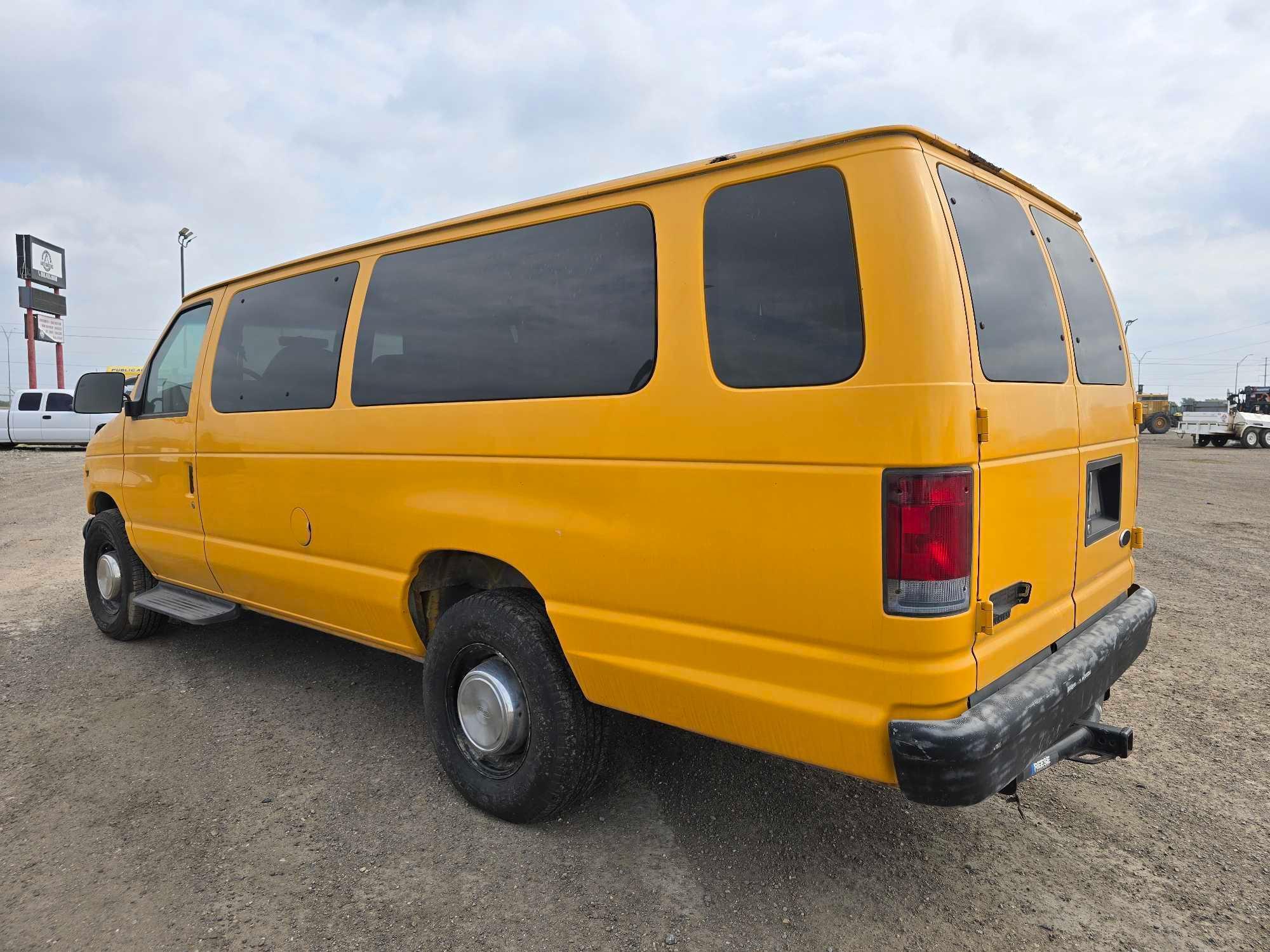 2002 Ford Econoline Wagon Van