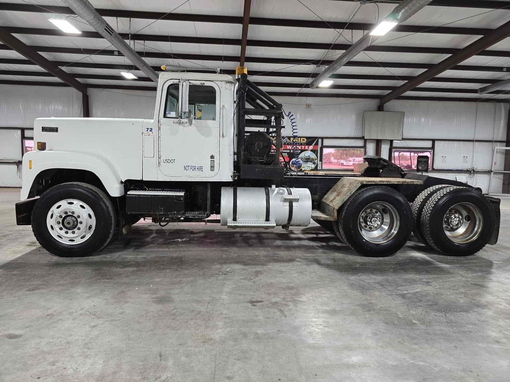 1980 International F4370 Day Cab Winch Truck Tractor