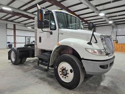 2013 International DuraStar 4400 Day Cab Truck Tractor