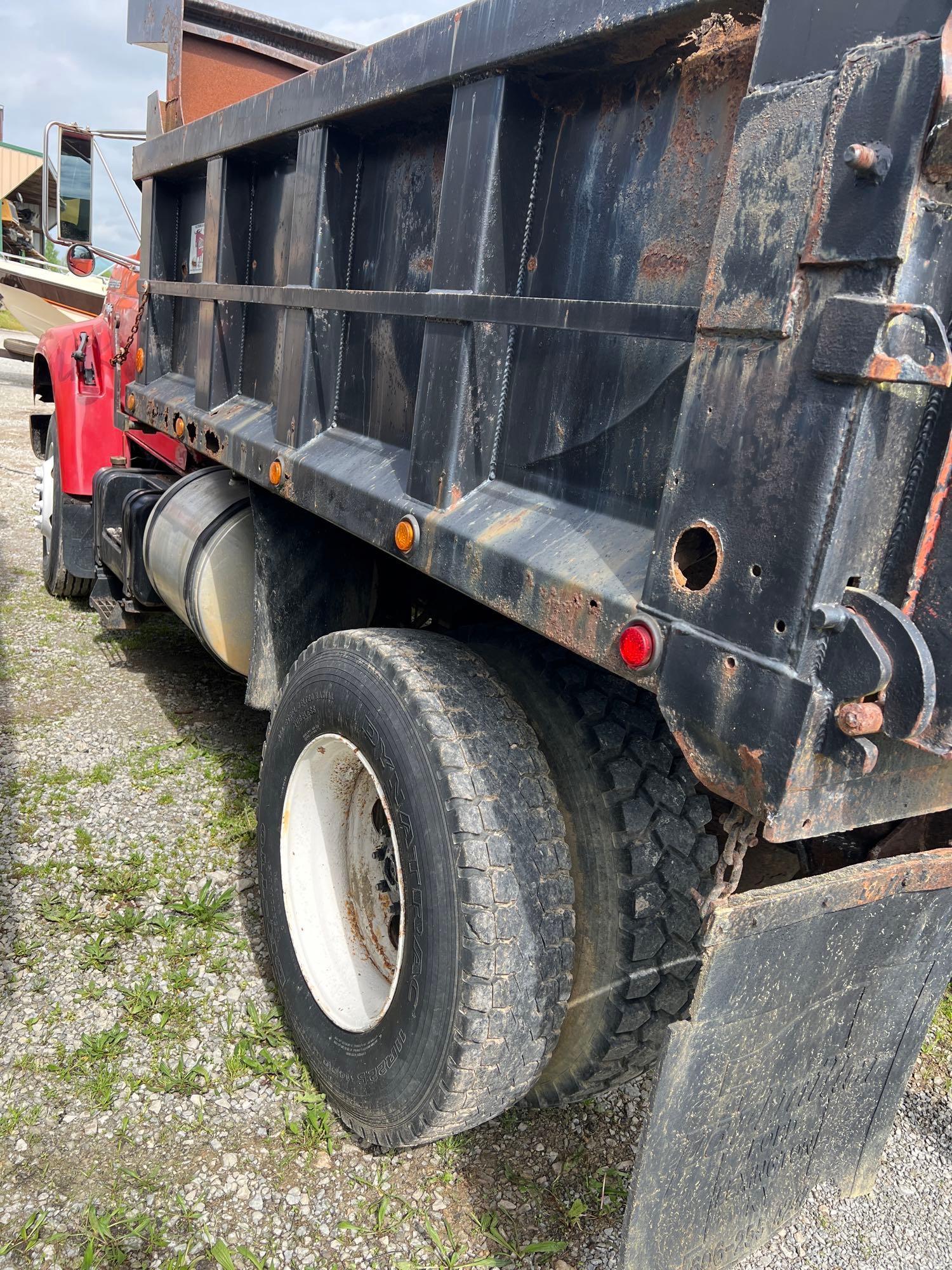 1998 Ford F series dump truck