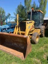 John Deere 410E backhoe