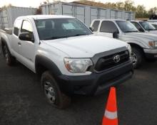 2014 TOYOTA Tacoma Ext Cab w/Tool Box   4x4 (BAD TRANS) s/n:024946