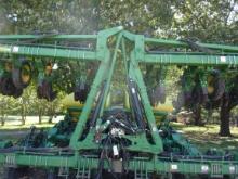 John Deere 1720 12 row 38" twin row stack fold Air Planter w/CCS Seed Delivery