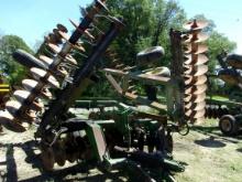 John Deere apx 27' 630 Disc