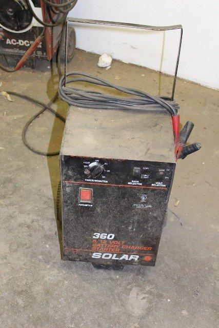 SOLOR 12 VOLT BATTERY CHARGER