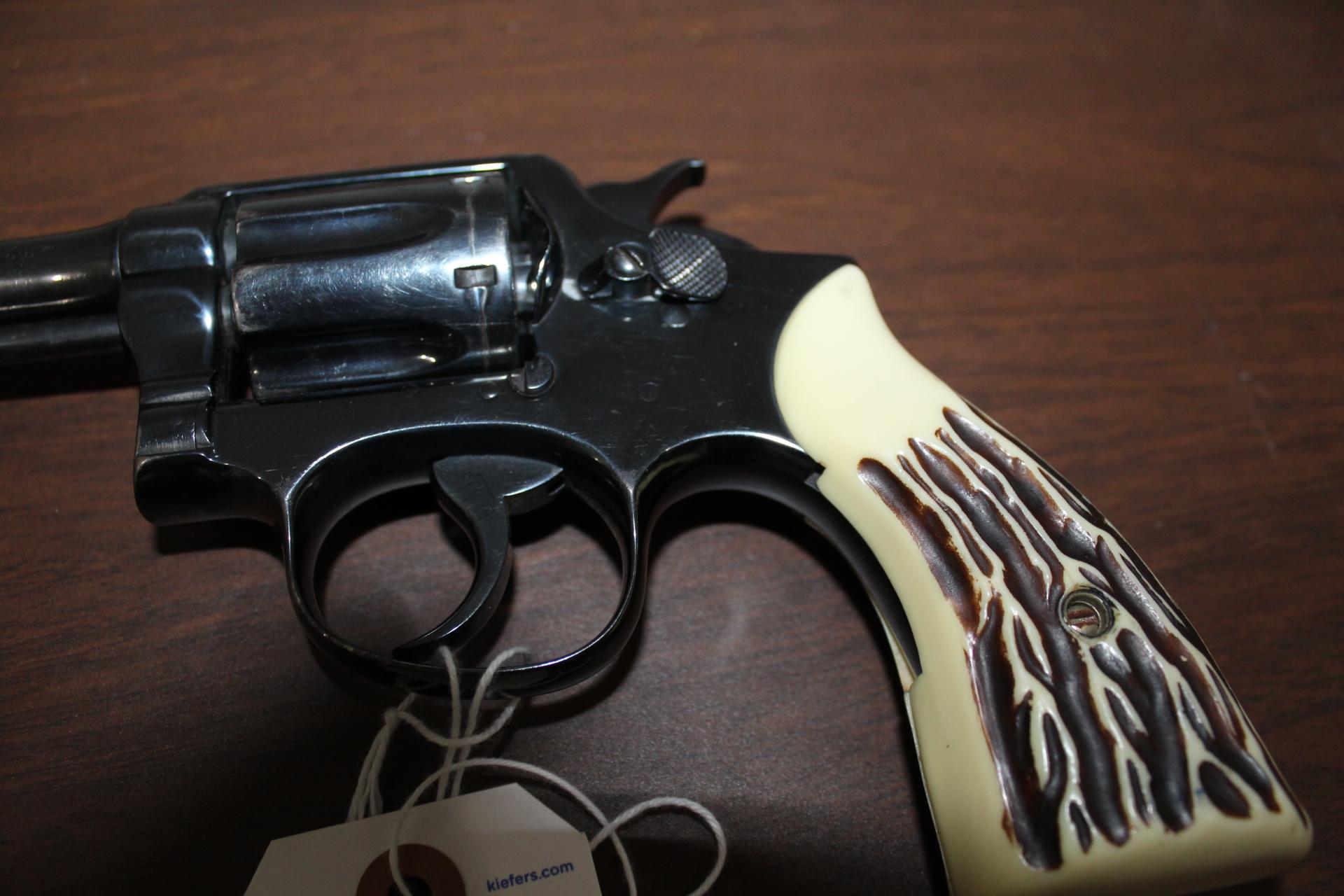 SMITH & WESSON 38 SPECIAL HANDGUN