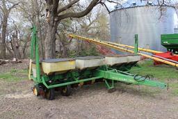 JD 7000 8R30" PLANTER, DRY FERT,