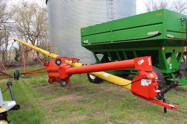 WESTFIELD MK 100-71 SWING HOPPER AUGER,