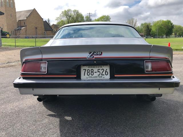 **1977 CHEVROLET Z28 CAMARO, 350 ENGINE, 4 SPD