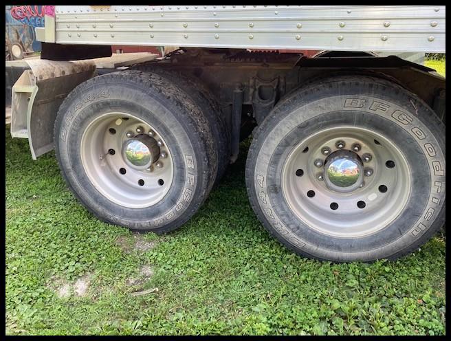 ***1989 International 9300 Eagle SBA Semi Tractor, 855 Cummins Big Cam, Jake Brake,