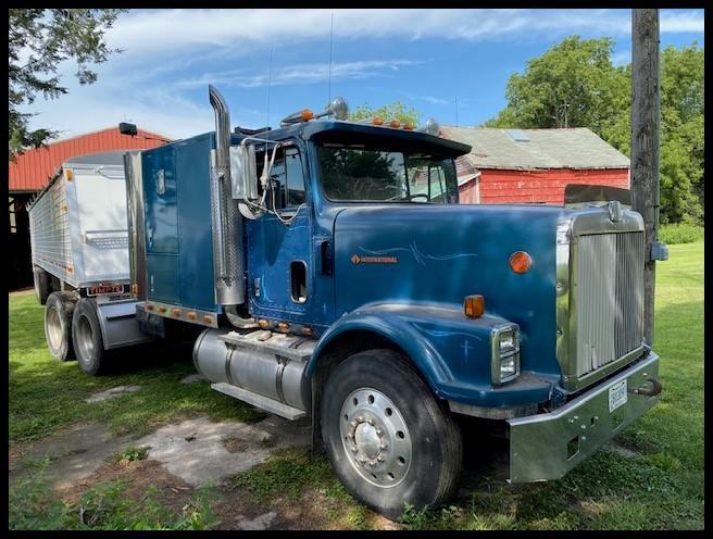 ***1989 International 9300 Eagle SBA Semi Tractor, 855 Cummins Big Cam, Jake Brake,