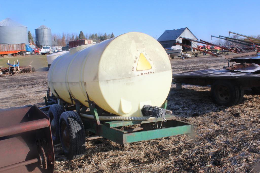 700 GALLON POLY TANK ON TANDEM AXLE TRAILER, CAST PUMP WITH GAS ENGINE, CHEM CONE,