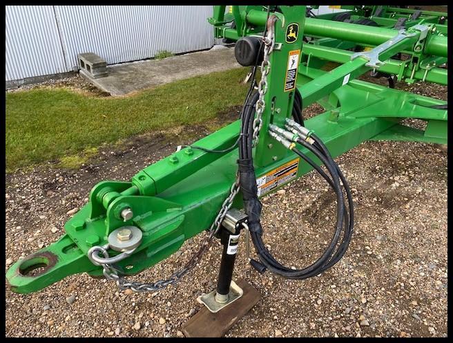 2011 JOHN DEERE 2210 APPROX 41.5' FIELD CULTIVATOR, 2 BAR HARROW, ROLLING BASKETS, 5 FOLD