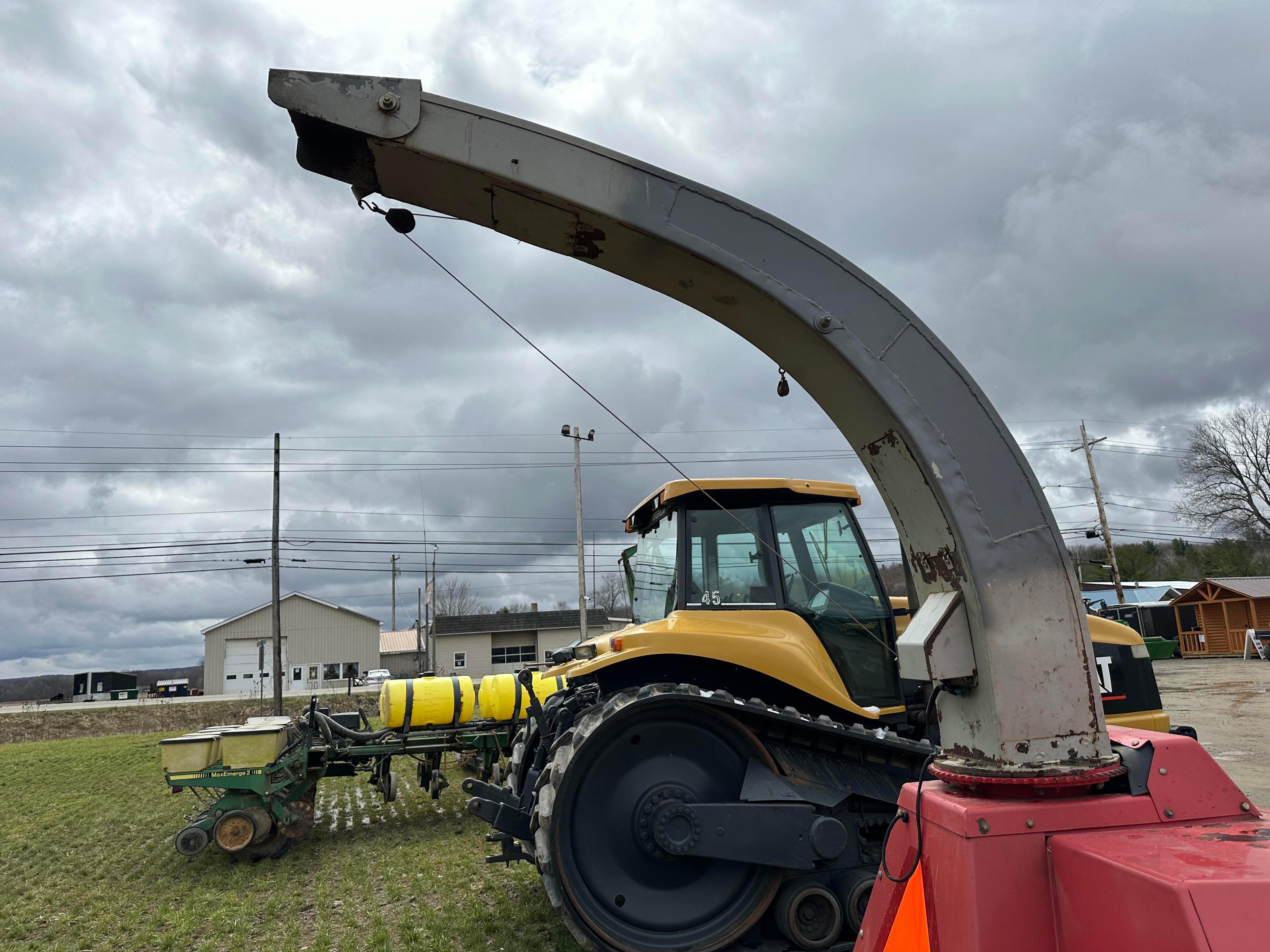 Gehl 1085 Pull Type Forage Harvester with TR3038 2X30 Corn Head, HA1210 7’ Hay Pickup