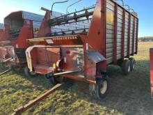 H&S 7+4 Twin Auger 16’ Forage Box With H&S 12 Ton Tandem Gear