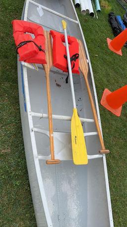 Grumman Conoe W/paddle And Vest