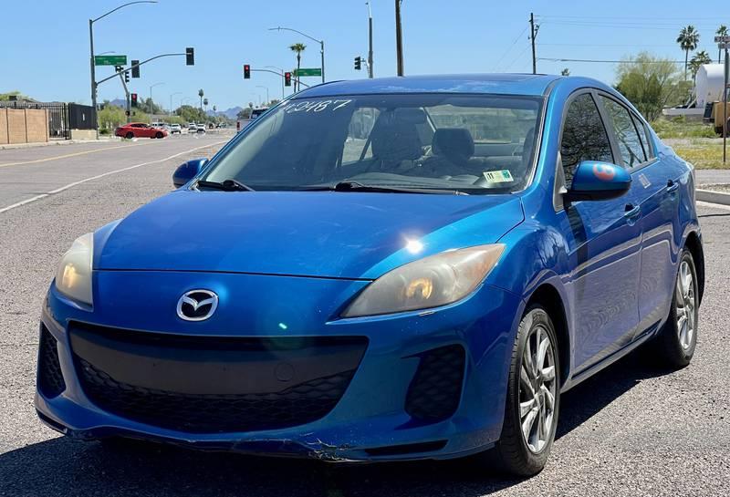 2012 Mazda Mazda3 i Touring 4 Door Sedan