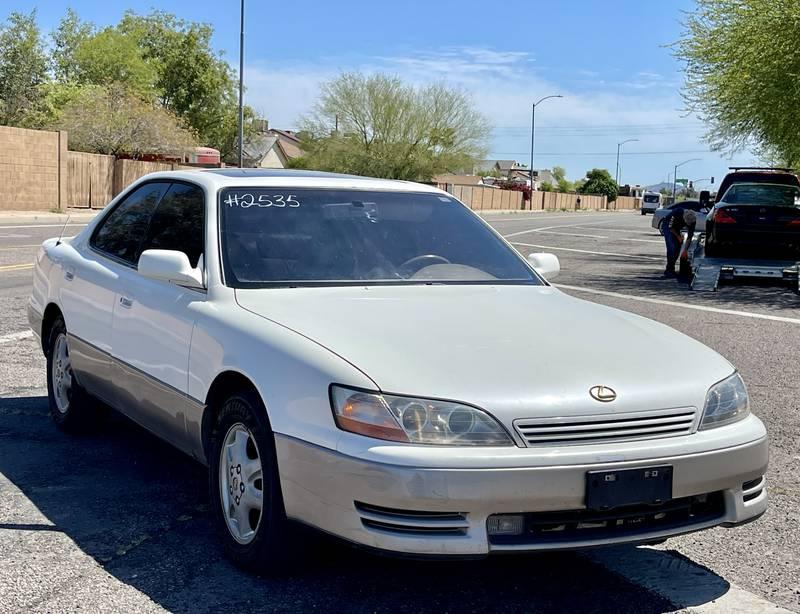 1996 Lexus ES 300 4 Door Sean