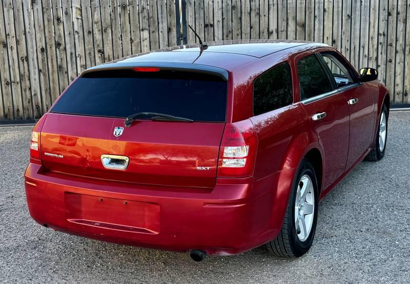 2008 Dodge Magnum SXT 4 Door Wagon