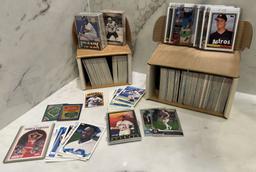 LARGE LOT SPORTS CARDS, BASEBALL, HOCKEY, BASKETBALL ETC