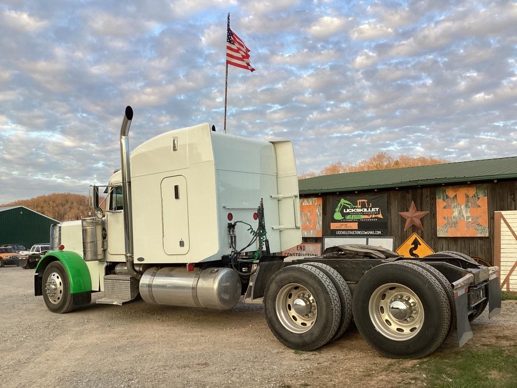 2003 PETERBILT 379 SLEEPER TRACTOR