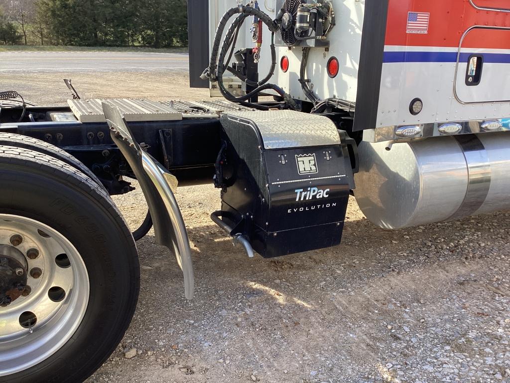 2019 KENWORTH W900 SLEEPER TRACTOR