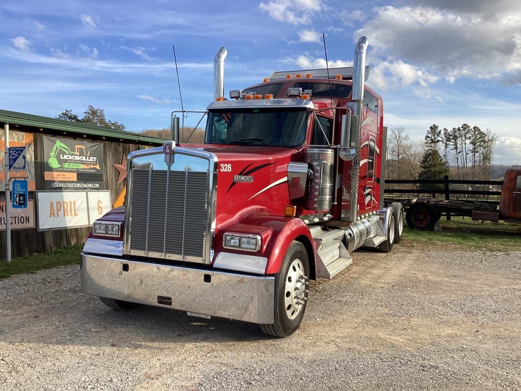 2019 KENWORTH W900 SLEEPER TRACTOR