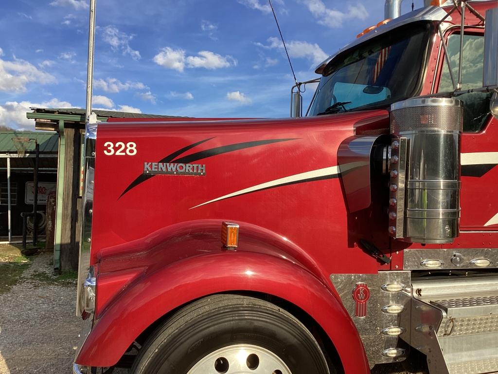 2019 KENWORTH W900 SLEEPER TRACTOR