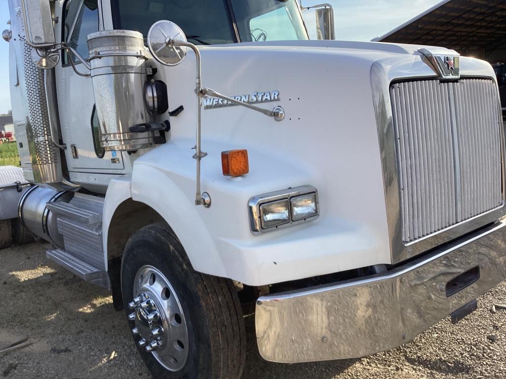 2011 WESTERNSTAR SLEEPER TRACTOR