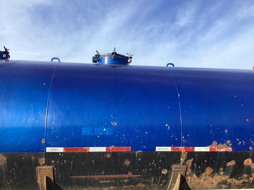 STEEL VACUUM TANK