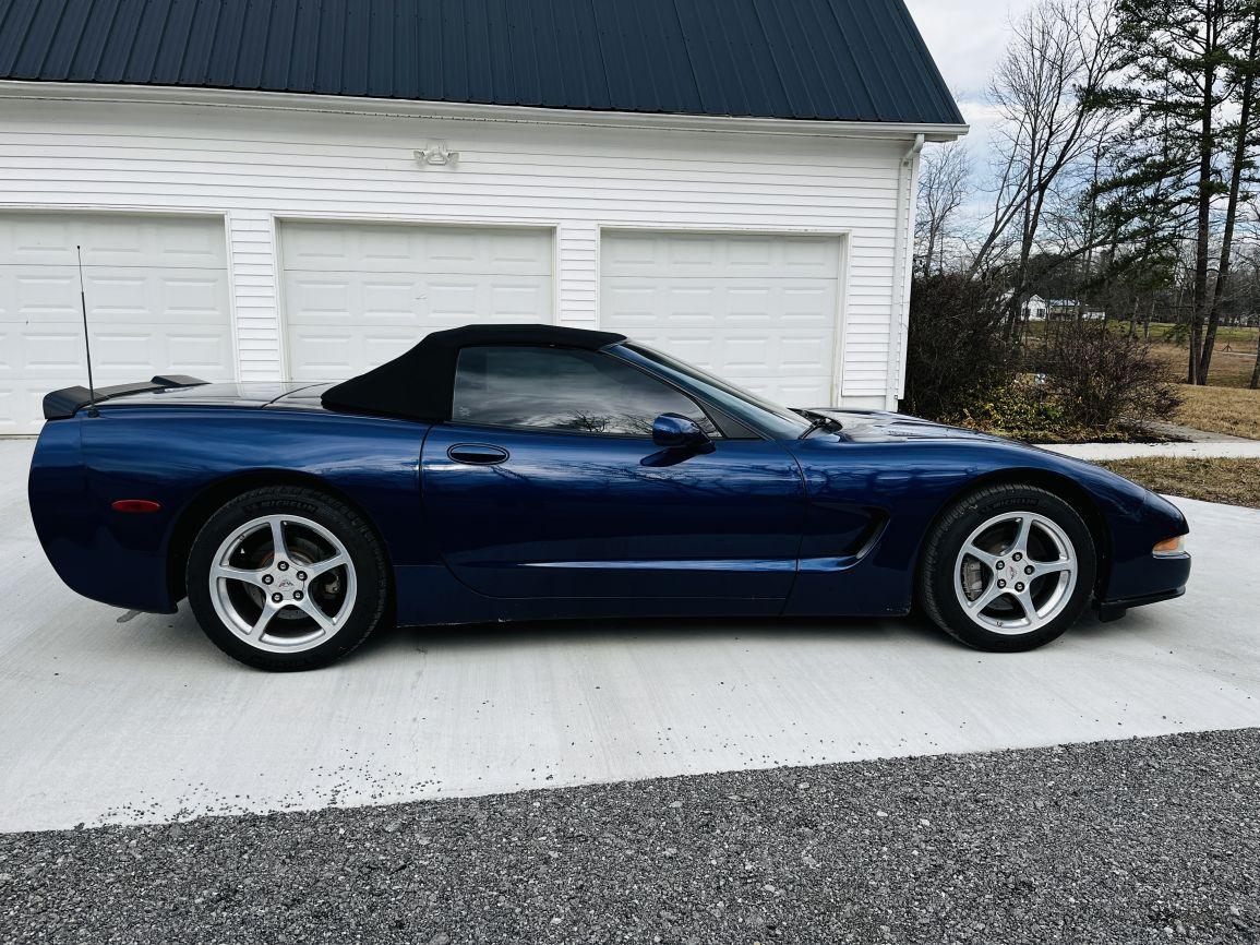 2004 CHEVROLET Corvette Convertible