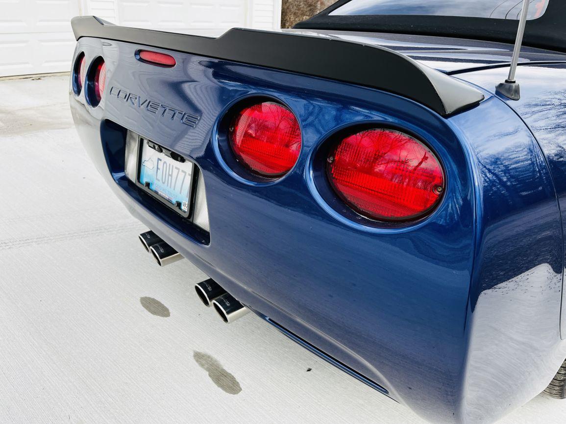 2004 CHEVROLET Corvette Convertible