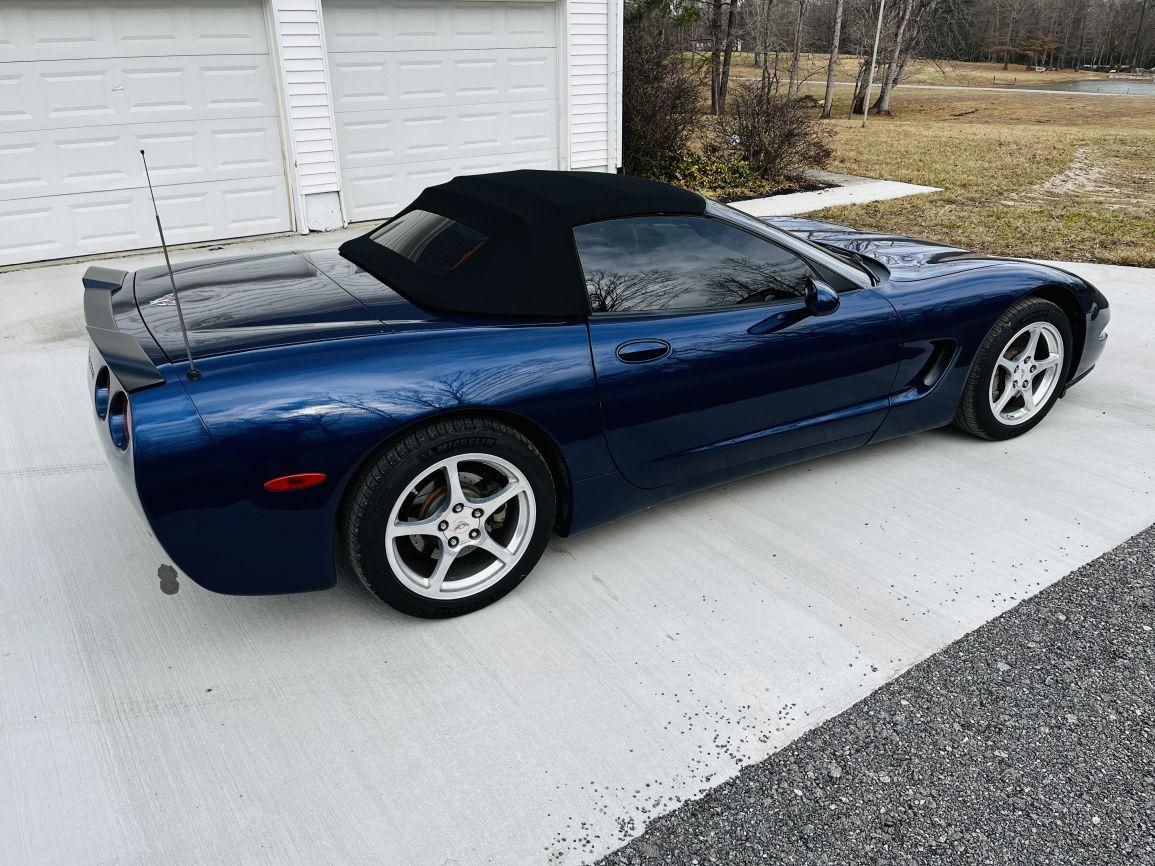 2004 CHEVROLET Corvette Convertible