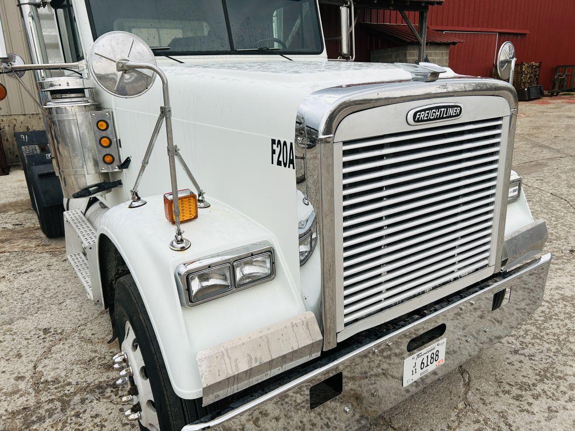 2000 FREIGHTLINER FLD120 Classic T/A Truck Tractor