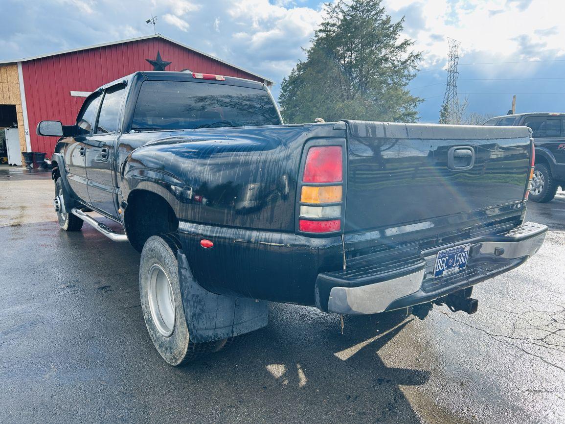 2005 Chevy 3500  PICKUP TRUCK