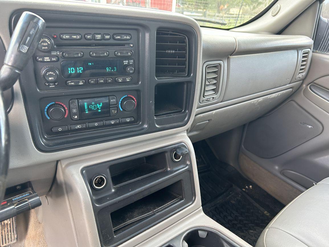 2005 Chevy 3500  PICKUP TRUCK