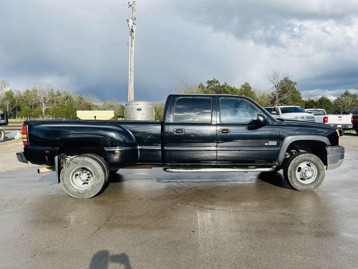 2005 Chevy 3500  PICKUP TRUCK