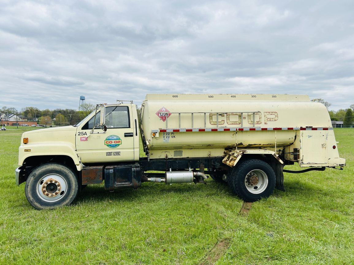 1995 GMC C7500 S/A Fuel Truck