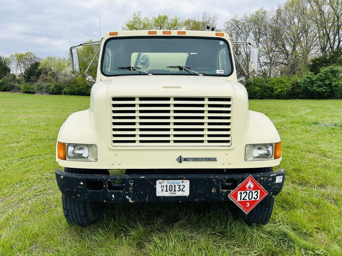 1992 INTERNATIONAL 4900 S/A Fuel Truck