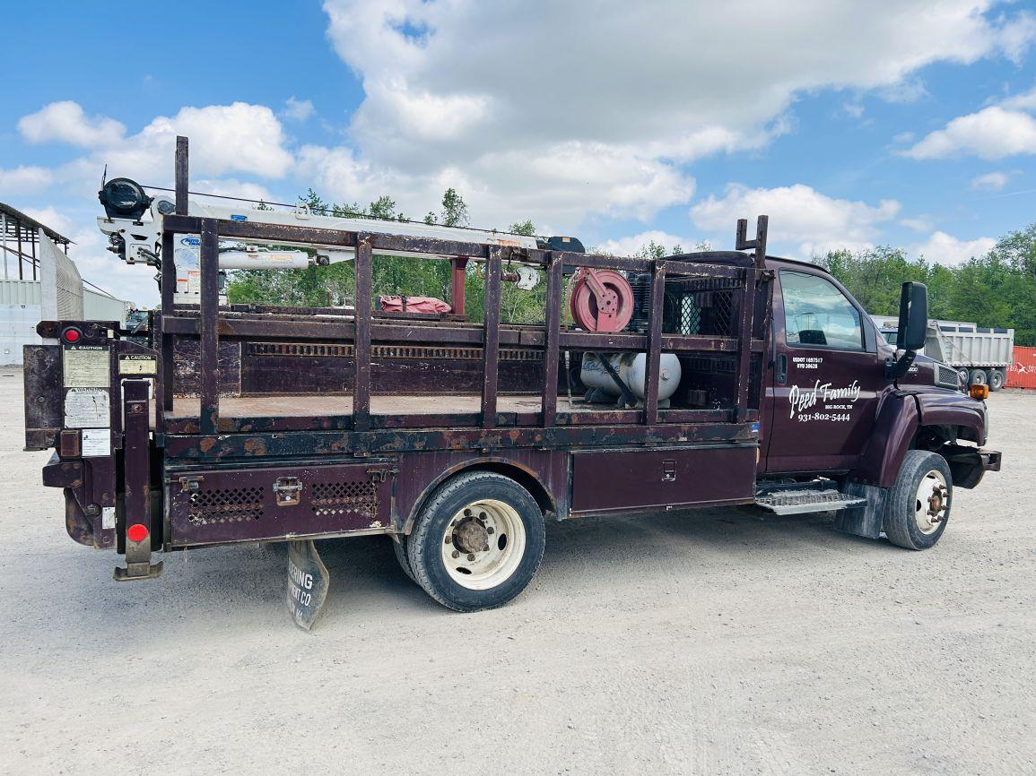 2005 GMC C5500 Stake Side S/A Mechanics Truck