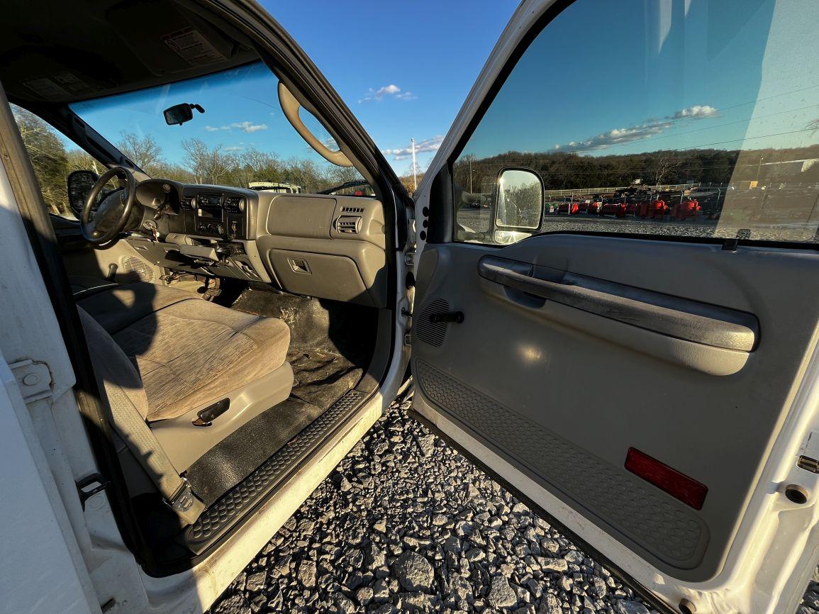 2005 FORD F-250 PICKUP TRUCK