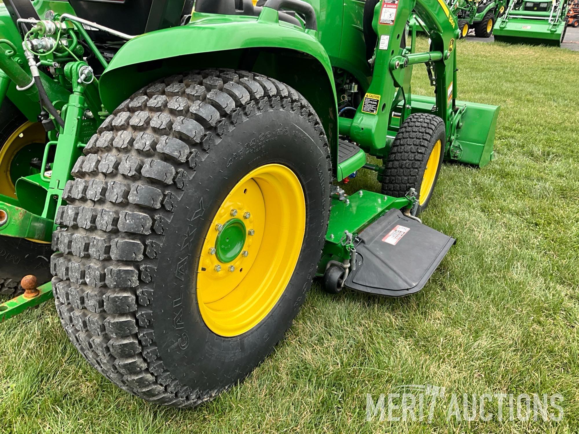 2019 John Deere 3033R