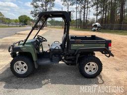 2011 John Deere 825i Gator