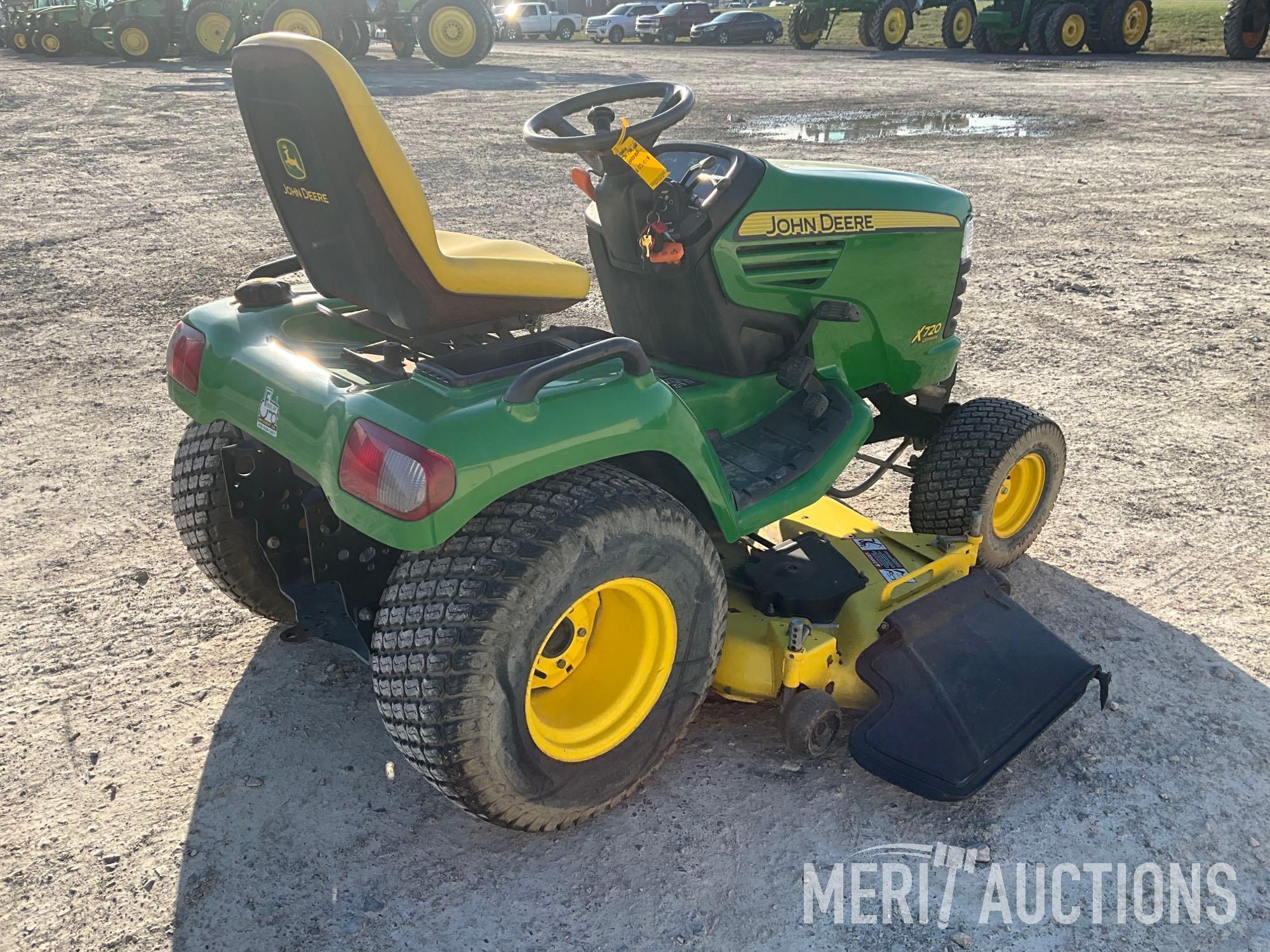 2010 John Deere X720