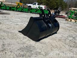 John Deere BYT10968 30in. tooth bucket