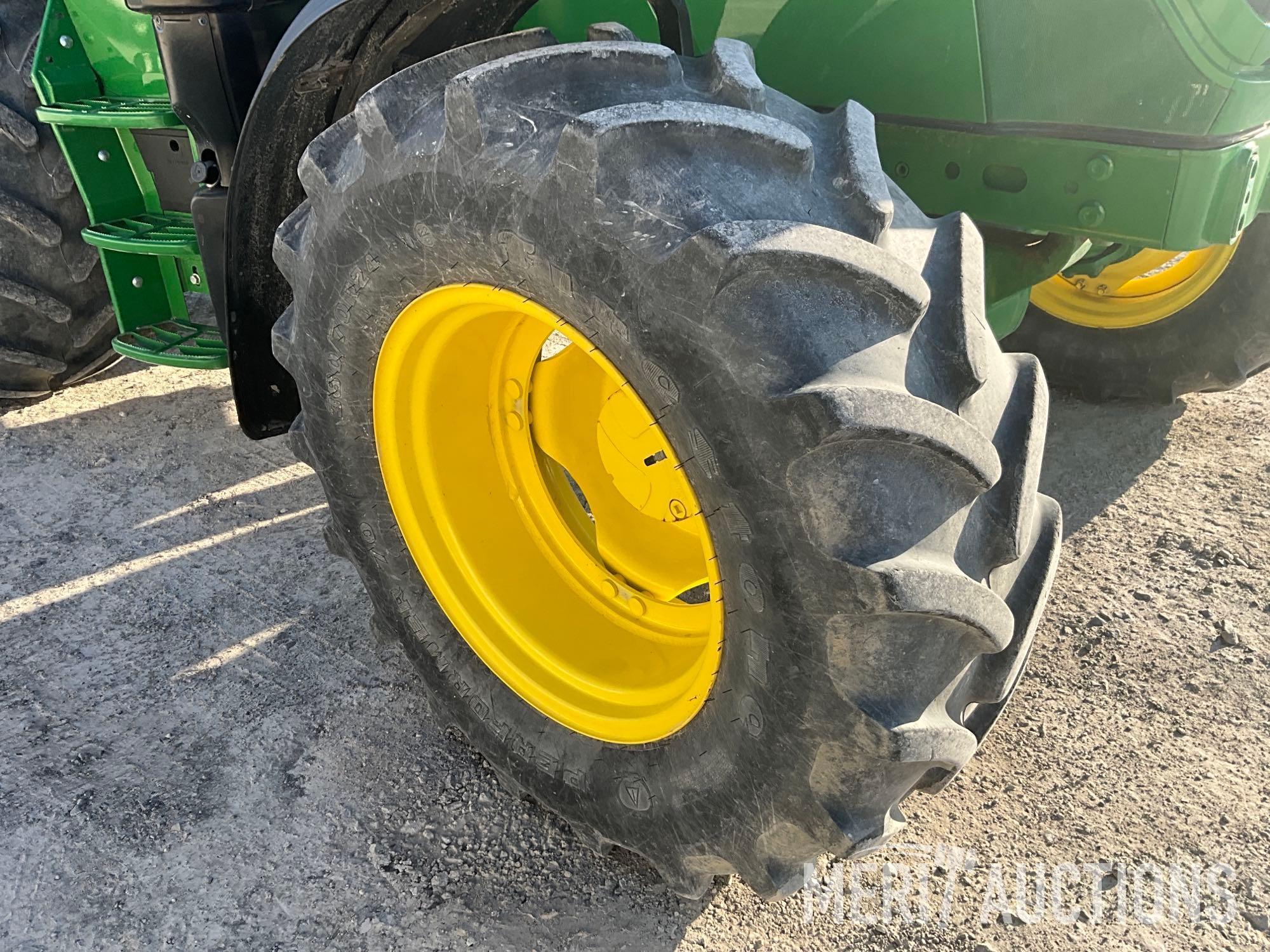 2019 John Deere 6120M