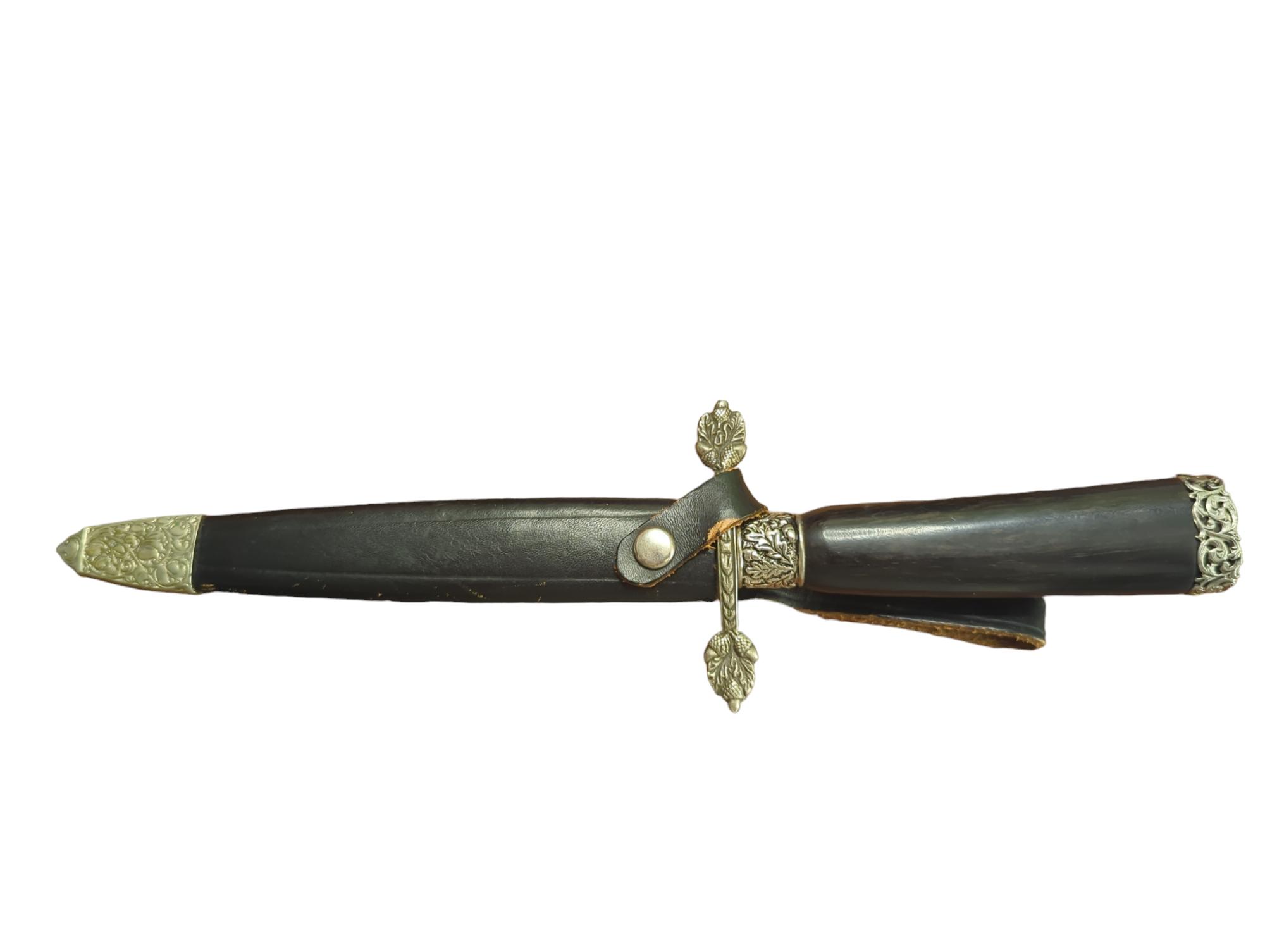 11.5" jagged dagger knife with sheath